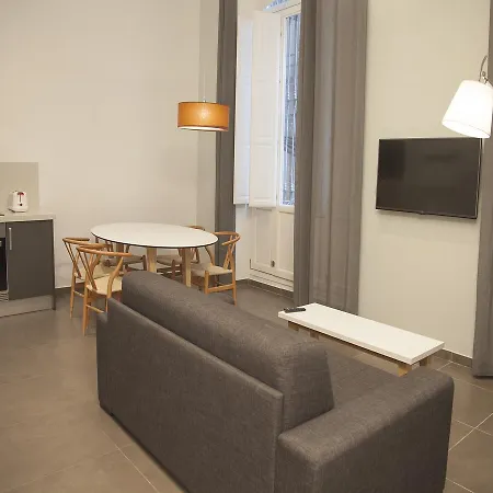 Flats Friends Soho Suites *