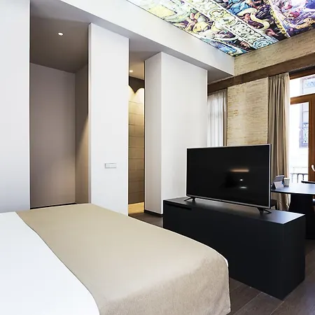 One Shot Mercat 4* Valence