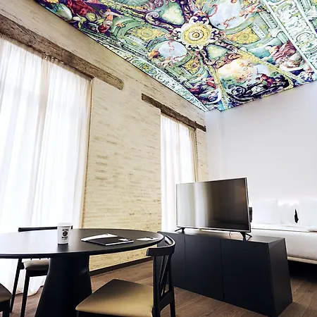 One Shot Mercat Hotel 4*