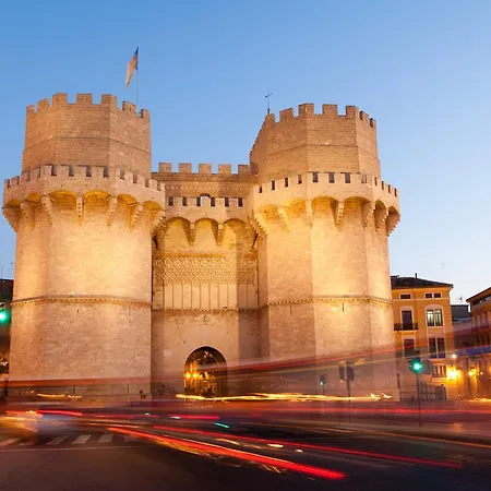 לינה וארוחת בוקר Apartment Valencia