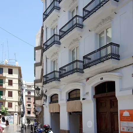 Gasthuis Cosy Embajador 2*