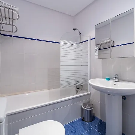 Travel Habitat Atico Calle Comedias * Valensiya