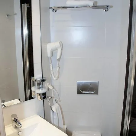 Aparthotel Galileo Flats - Palacio De Congresos 2*