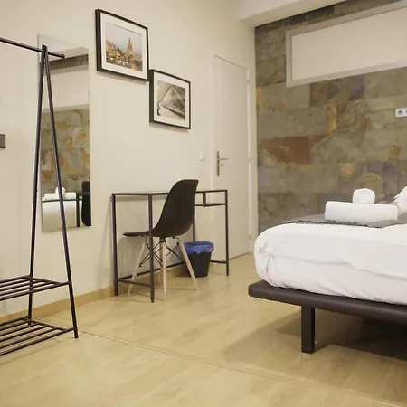 Mercado Central Rooms & Breakfast شقة *