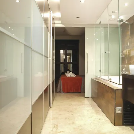 Apartup Aquarium Apartment *