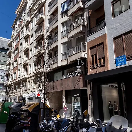 Travel Habitat L' Eixample. Apartamento