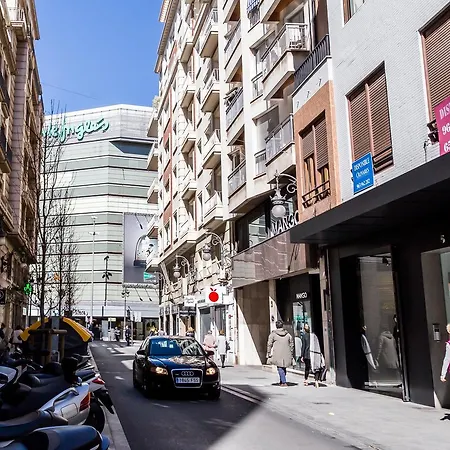Travel Habitat L' Eixample. * Valência