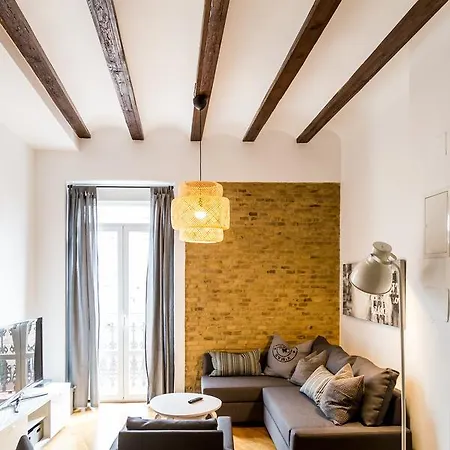 Travel Habitat Jardines Rio Turia. * Valencia