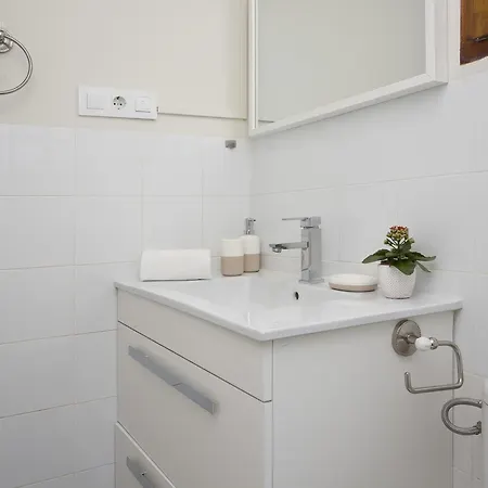 Singularstays Lope De Vega *