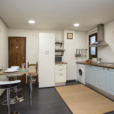 Singularstays Lope De Vega Apartment