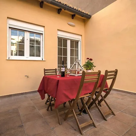 Apartament Beds & Breaks Verdi 2 *