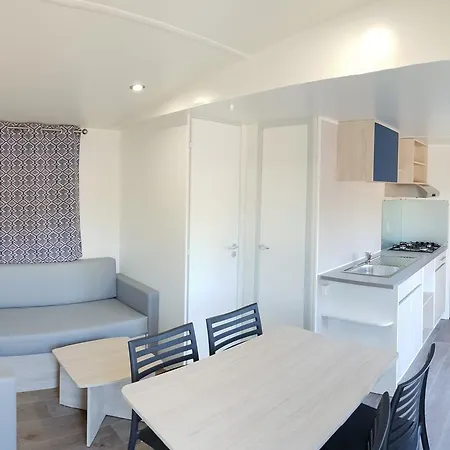 Camping Coll Vert 홀리데이파크 알파파르