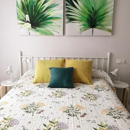 Apartamento Rosaleda Апартаменты *