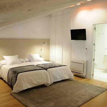 Mon San Martin Hotel *