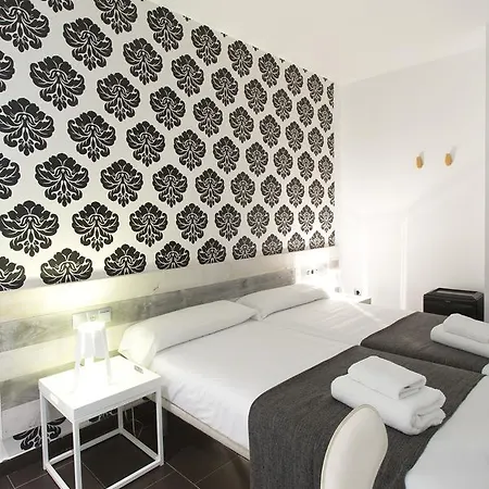 Falcon House Luxury Center