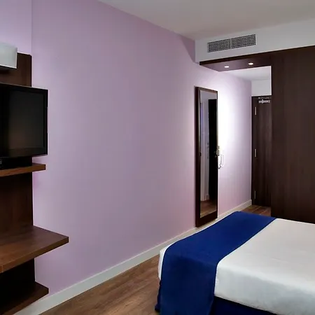 Olympia Universidades 3*