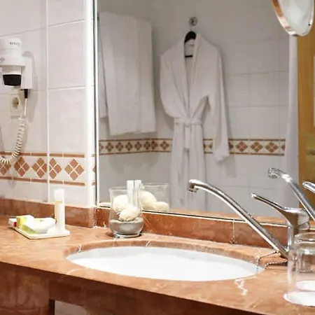 One Shot Colón 46 3* Valencia