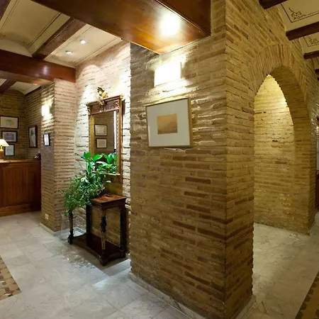 Ad Hoc Monumental 1881 Hotel