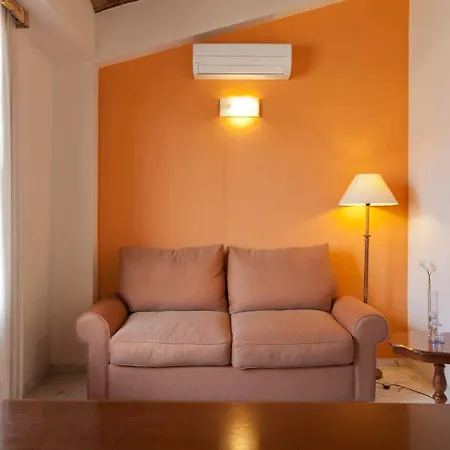 Ad Hoc Monumental 1881 Hotel