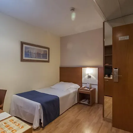 Rh Sorolla Centro Отель