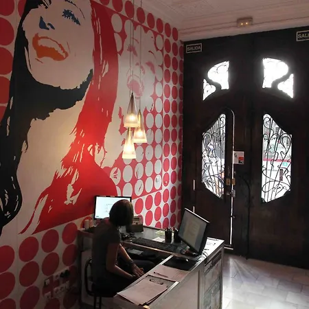 Hostal Red Nest
