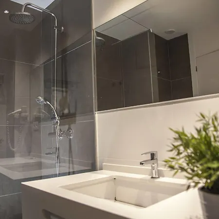 Flats Friends Soho Suites