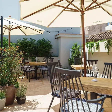 Hotel The Valentia Cabillers