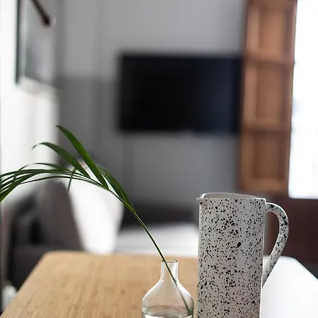 Bubuflats / Mercat Walencja