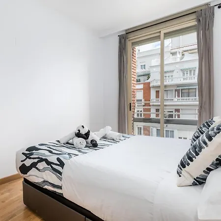 شقة Mercado Central Rooms & Breakfast *