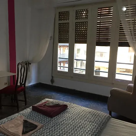 Fun And Sun Center بيت ضيافة فالنسيا