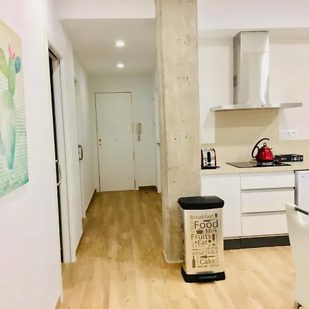 Plaza Cisneros Apartment