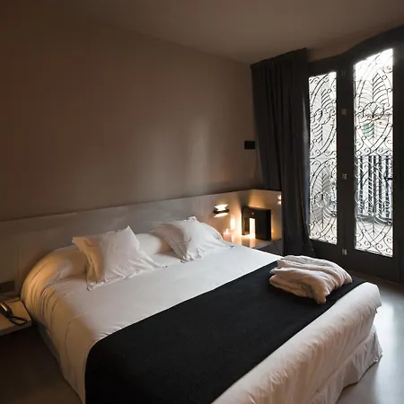 Hotel Caro Valenza