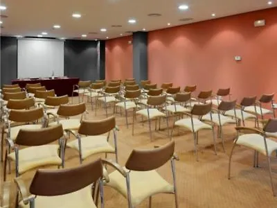 Hotell Express Ciudad De Ciencias By Ihg 3*