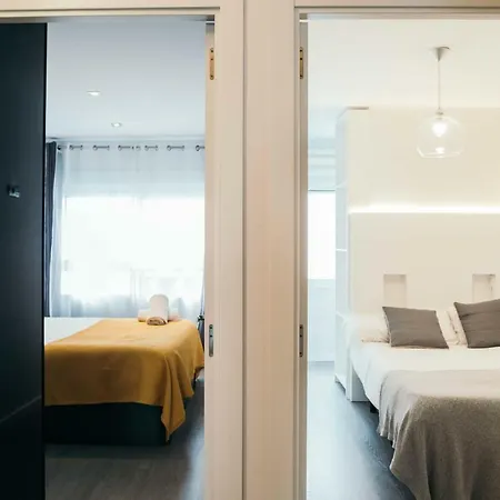 Cathedral Modern 2br, 1ba, Wifi, A\c, Balcony Apartment