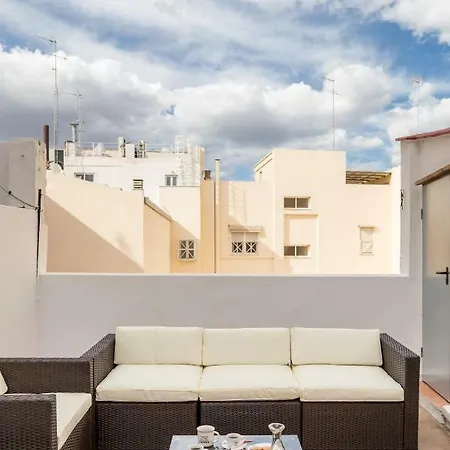 Center-luxurious 1br, 1ba-terrace, Wi-fi, A/c Valence