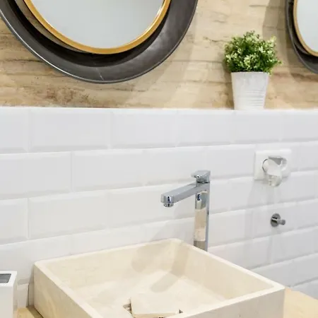 Florit Flats - Center Luxurious 1br 1ba Terrace Wi-fi Ac Lägenhet