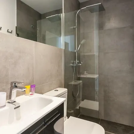 Cathedral Attic 2Br 2Bth Terrace View Wifi Ac