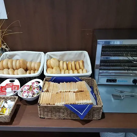 奥林匹亚大学酒店 3*