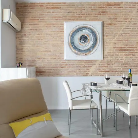Apartment Cathedral Modern 2br, 1ba, Wifi, A\c, Balcony *