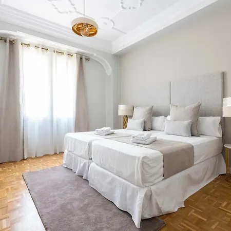 Paseo Ruzafa Center Mid-term Апартаменты *