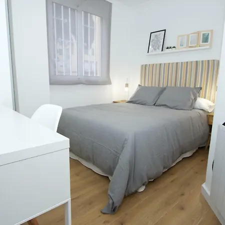 Md Poeta Andres Cabrelles Appartement Valence