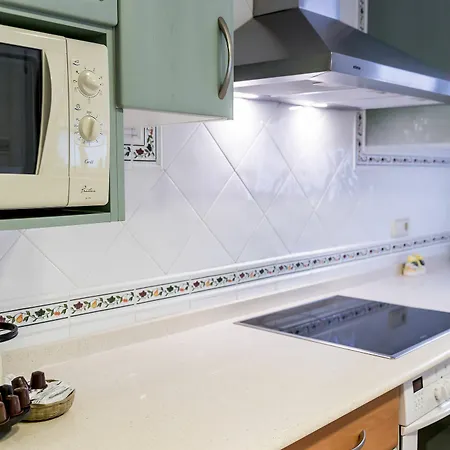 Travel Habitat Casa Perellonet בית נופש *