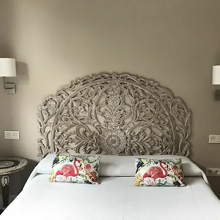 Hi Boutique Hotell *
