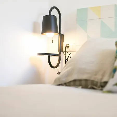 Bubuflats / Mercat דירה *