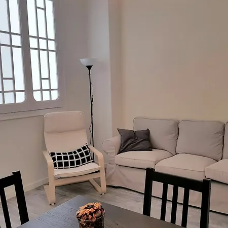 Apartamento Pintor Salvador Abril *