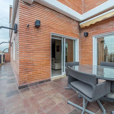 Travel Habitat Atico Ciutat Vella. Apartament *