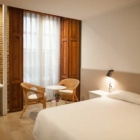 Pensión Host & 3*