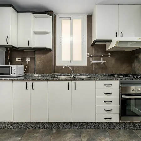 Travel Habitat Mestalla Валенсия