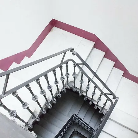 瓦伦西亚生活公寓 - 默塞德 * 瓦伦西亚