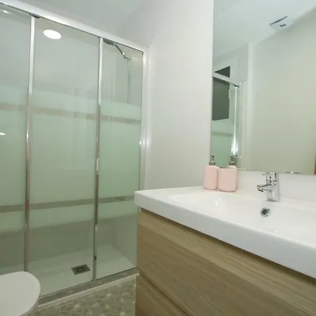 Md Poeta Andres Cabrelles Appartement
